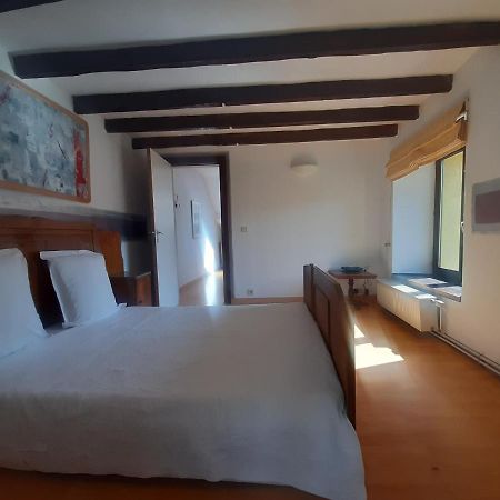 Golden Lion Bed and Breakfast Bouillon Exteriör bild