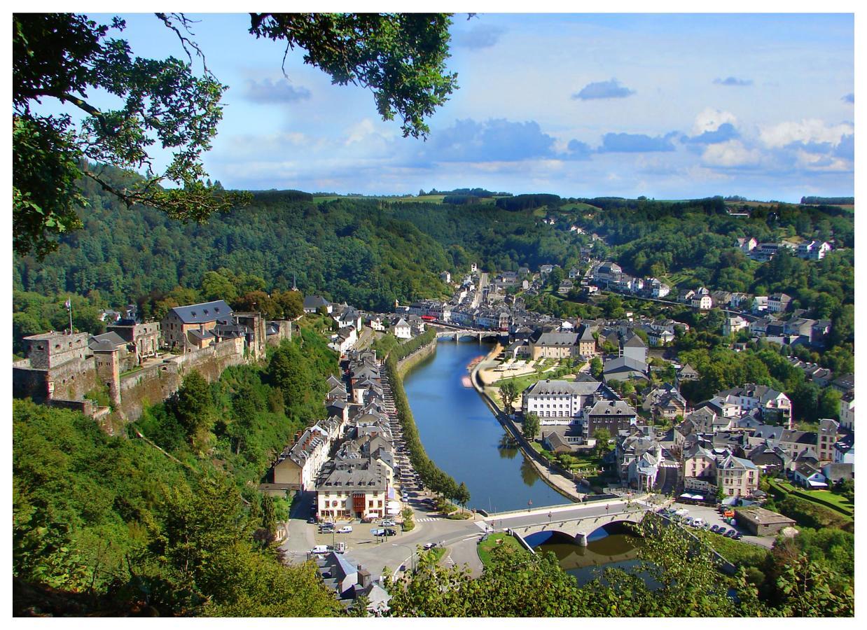Golden Lion Bed and Breakfast Bouillon Exteriör bild