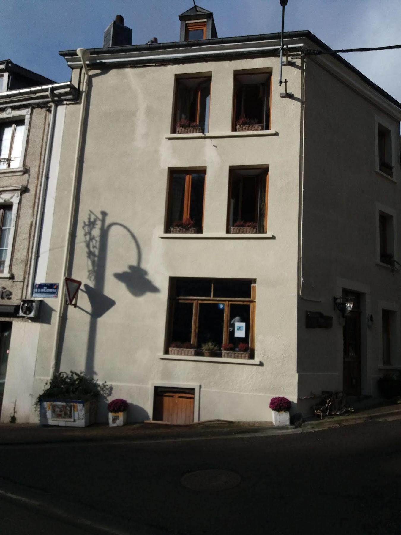 Golden Lion Bed and Breakfast Bouillon Exteriör bild